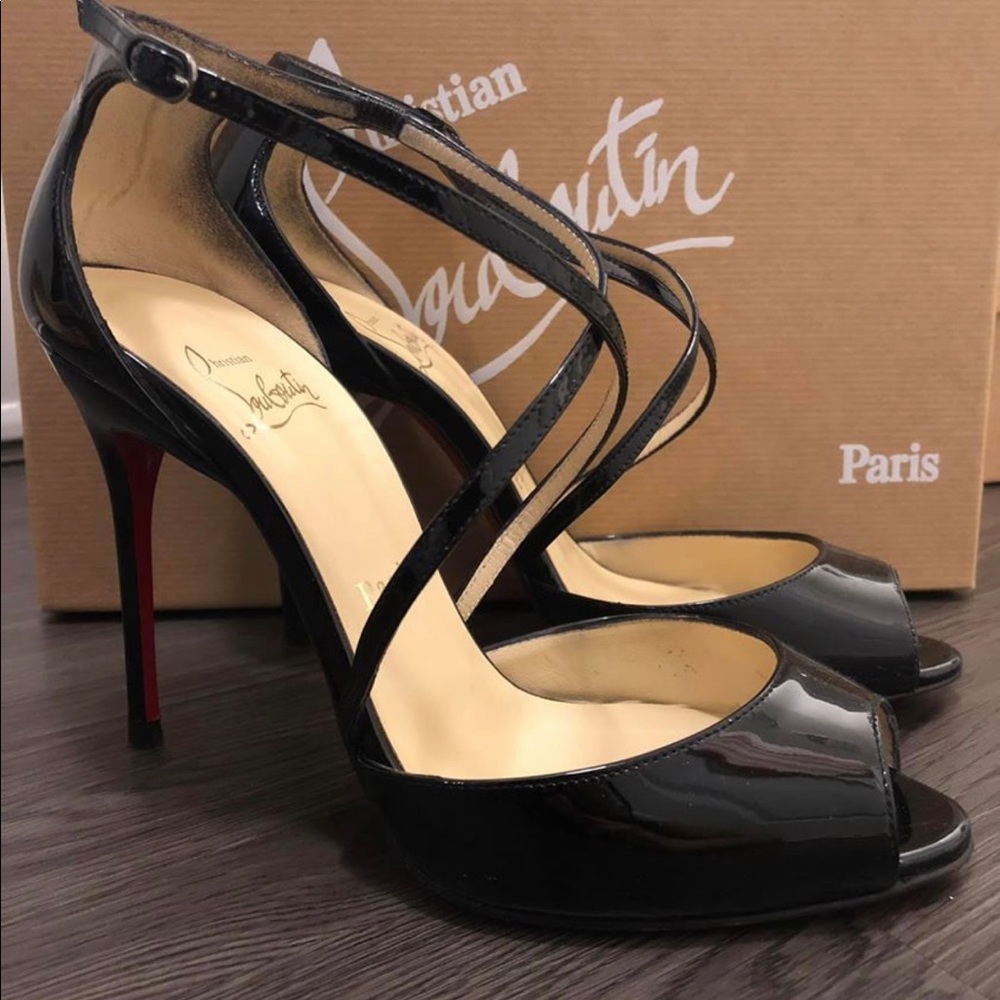 👠authentic christian louboutin heels So F... 👠